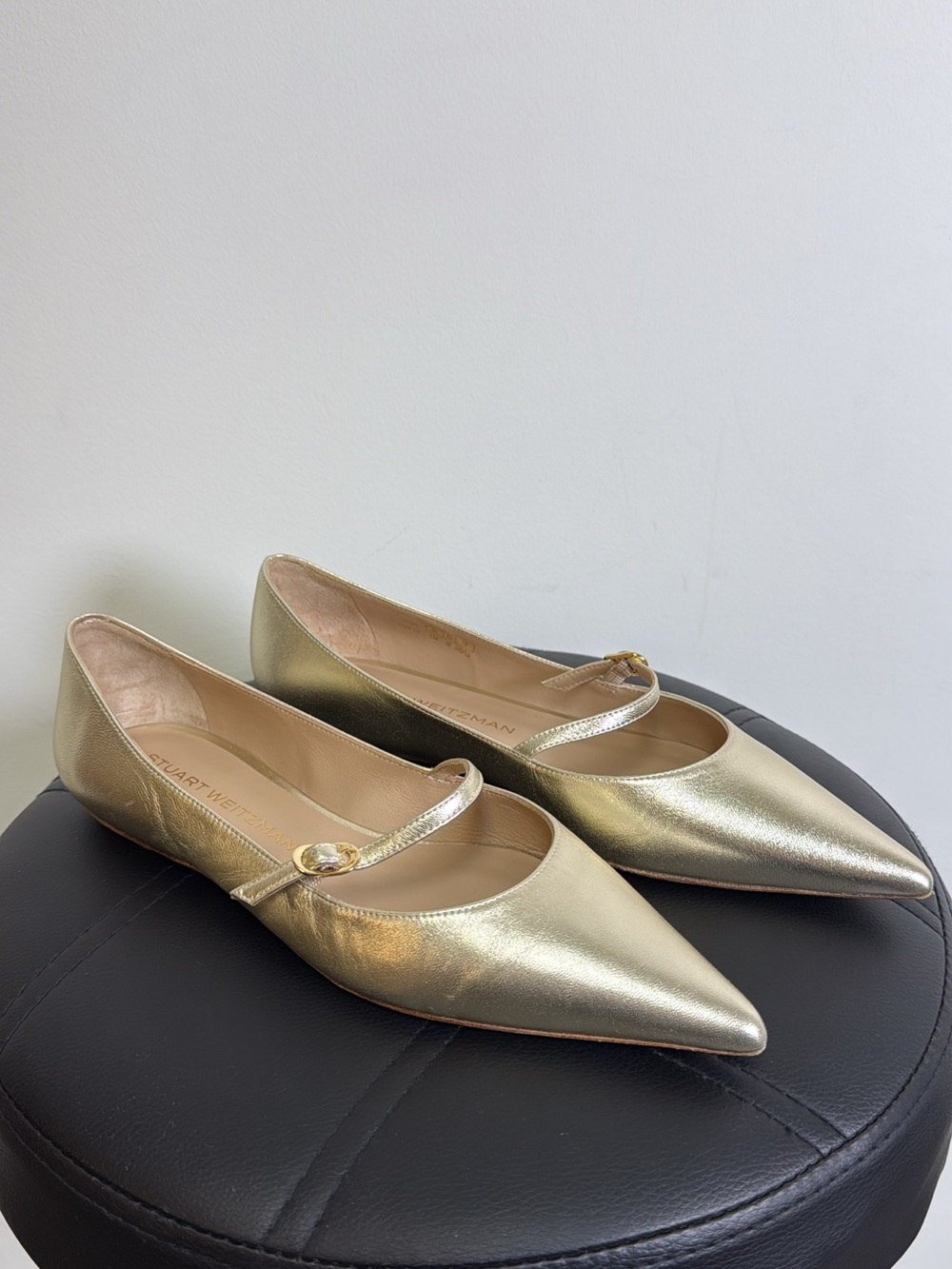 Stuart Weitzman Gold Emilia Mary Jane Flats Shoes, 7.5 (retail $395)